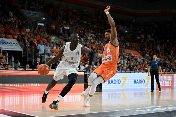 巩固了其在 巩固了其在